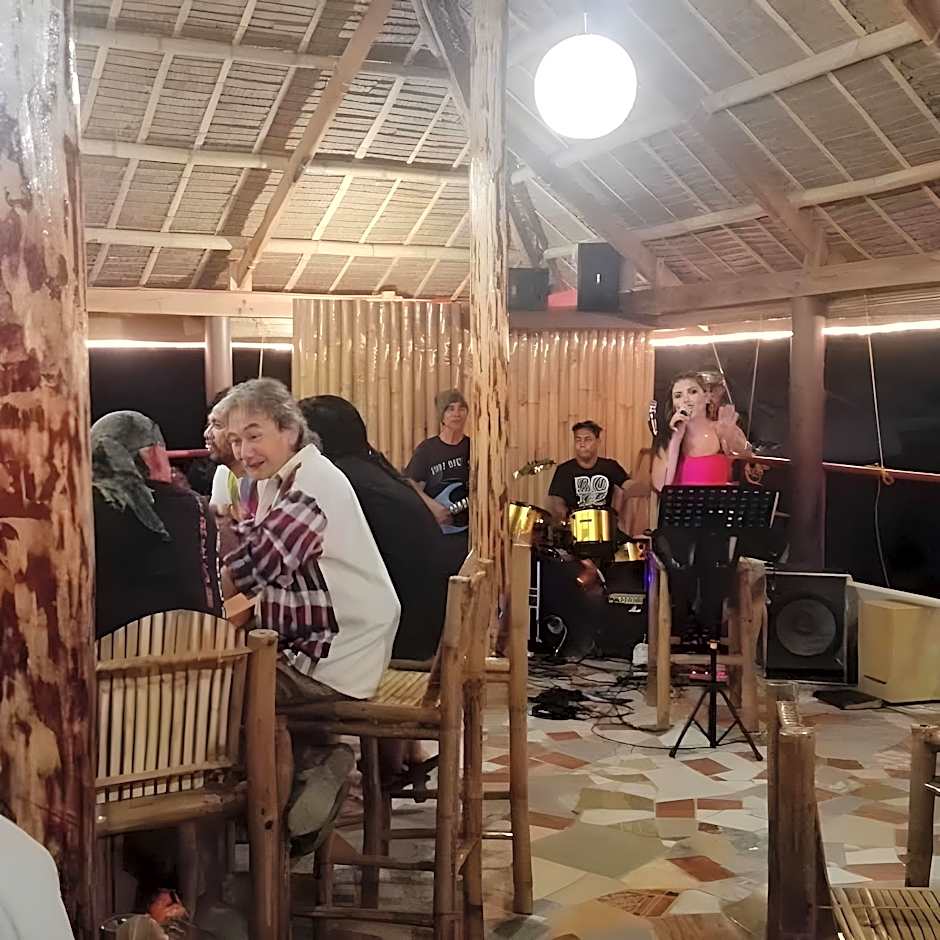 Zenith Inn & Resto Bar