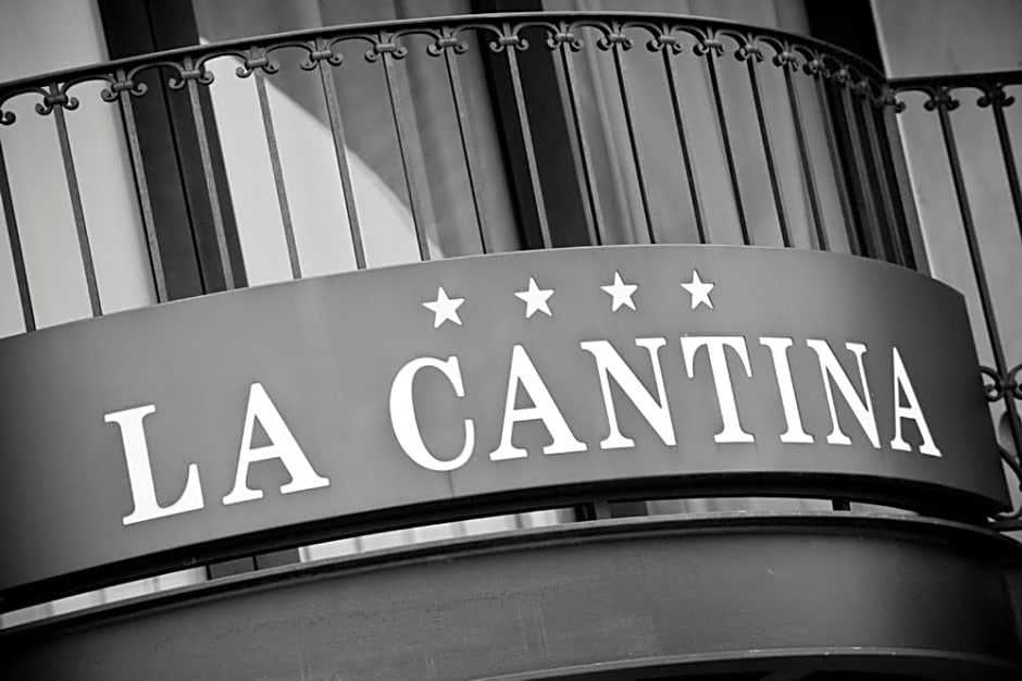Hotel La Cantina