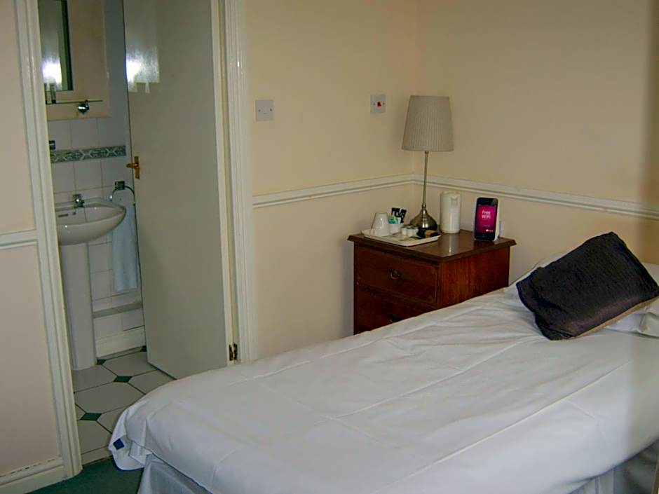 The Highwayman Hotel