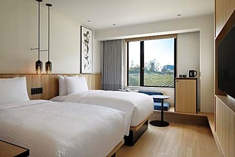 Guest room, King or Twin/Single Bed(s)