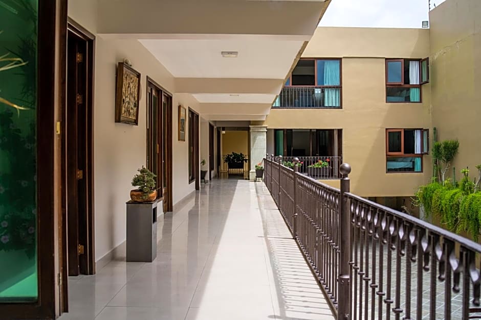 Casa de las Flores Hotel