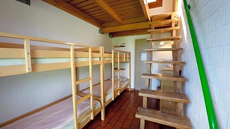 Sextuple Room with Shared Bathroom