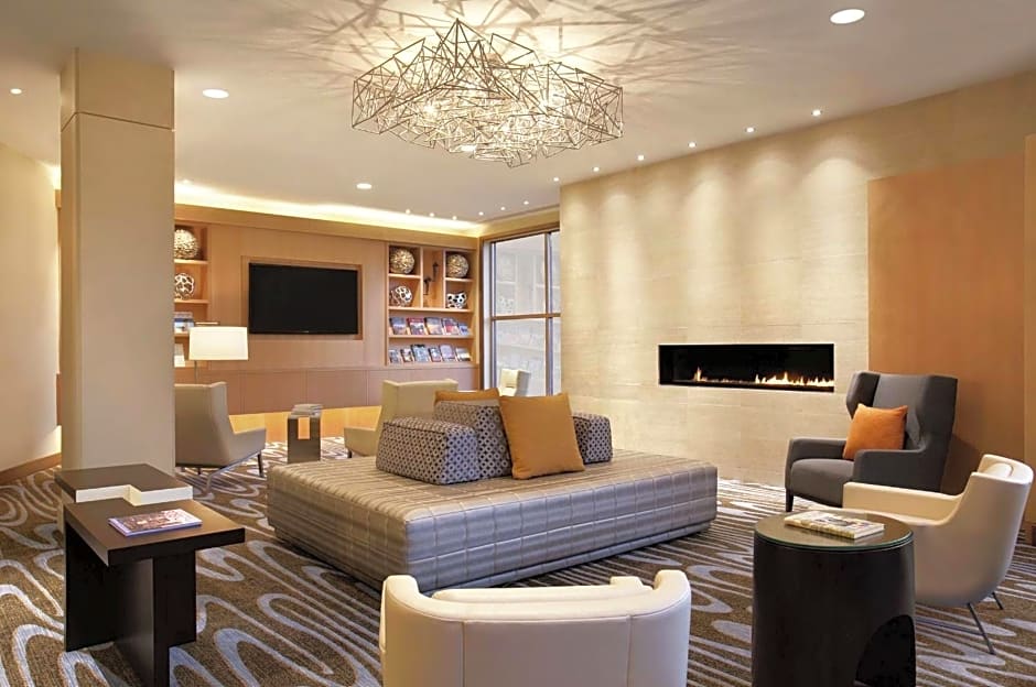 DoubleTree Suites by Hilton Hotel Boston - Cambridge