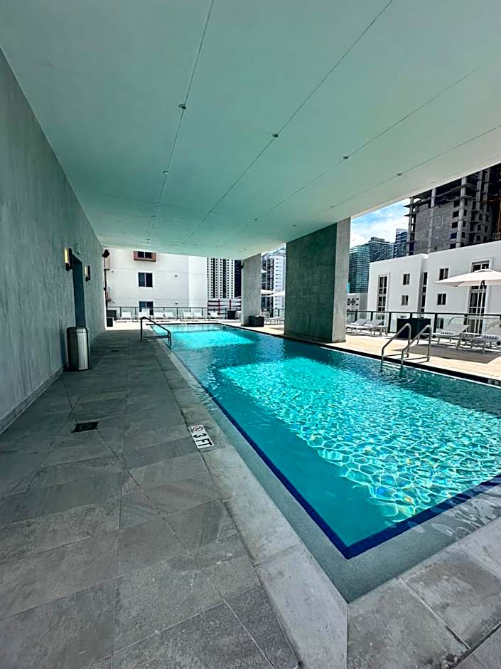 Smart brickell deluxe apartment