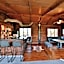 Zazu Private Bush Lodge
