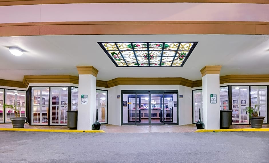 Ramada Metairie New Orleans Airport
