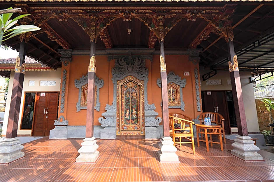RedDoorz near Buleleng Harbour 2