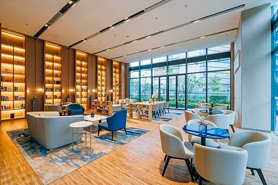 Atour Hotel (Jiangyin Binjiang Middle Road Sports Center)                                  