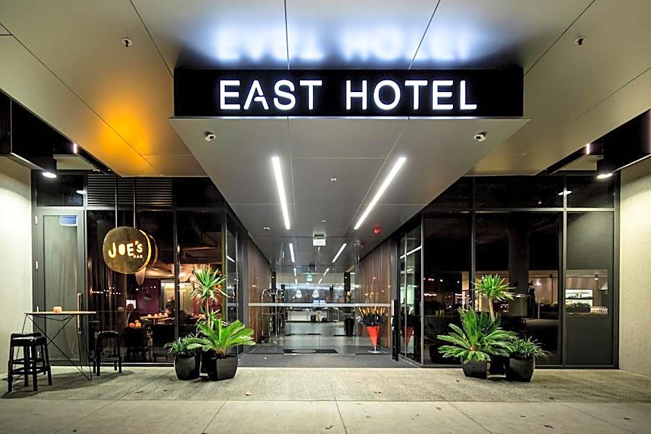 East Hotel and Apartments