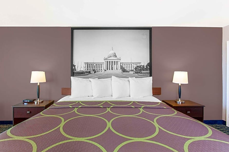 Super 8 by Wyndham Oklahoma City