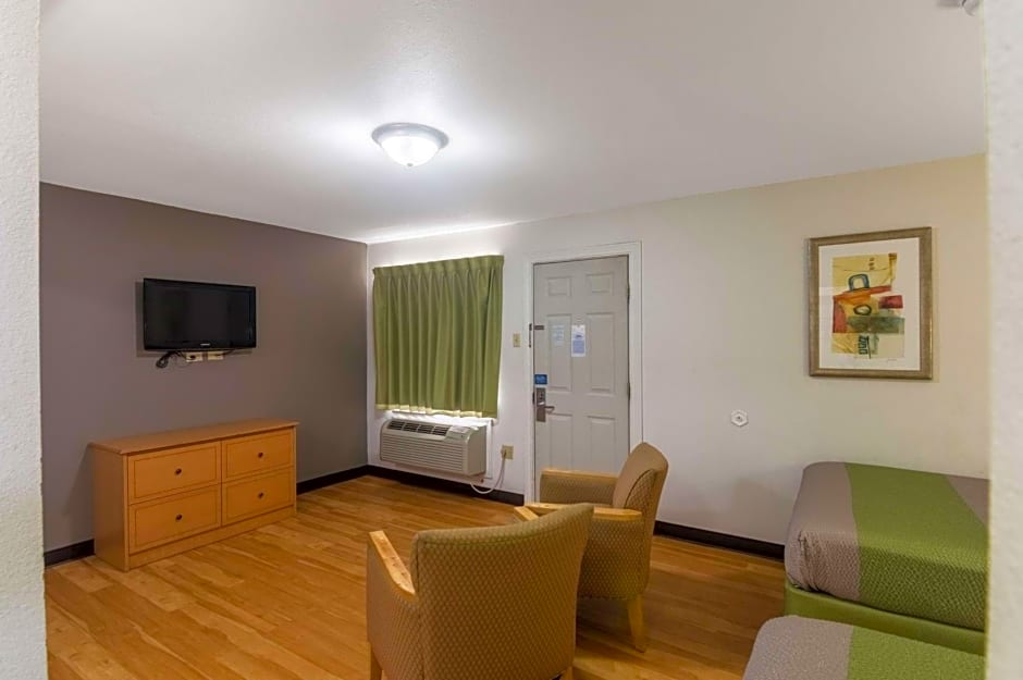 Studio 6-Lubbock, TX - Medical Center