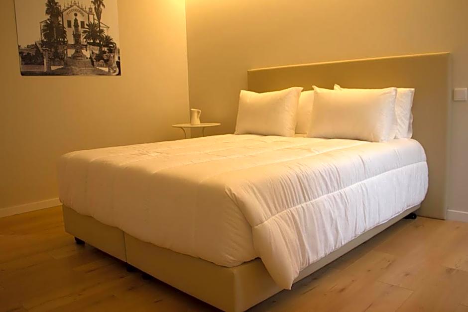Feira Hostel & Suites