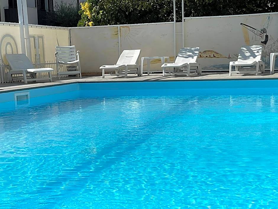 Hotel Apis