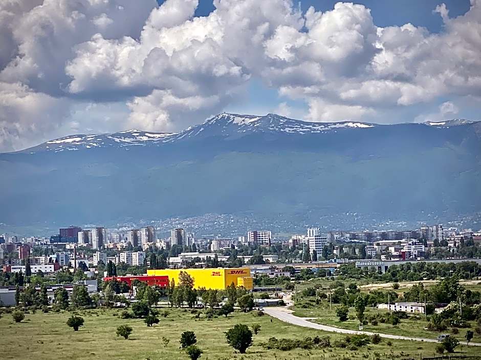 Apartments Sofia Airport free shuttle and parking