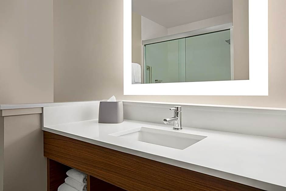 Holiday Inn Express & Suites - Ukiah By IHG