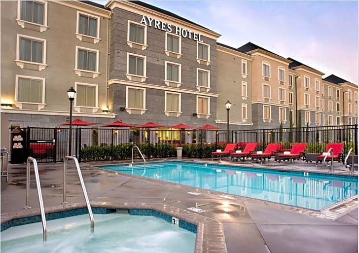 Ayres Hotel Fountain Valley / Huntington Beach