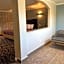 Walnut Inn & Suites West Covina