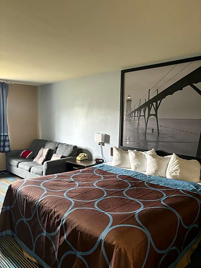 Super 8 by Wyndham Escanaba