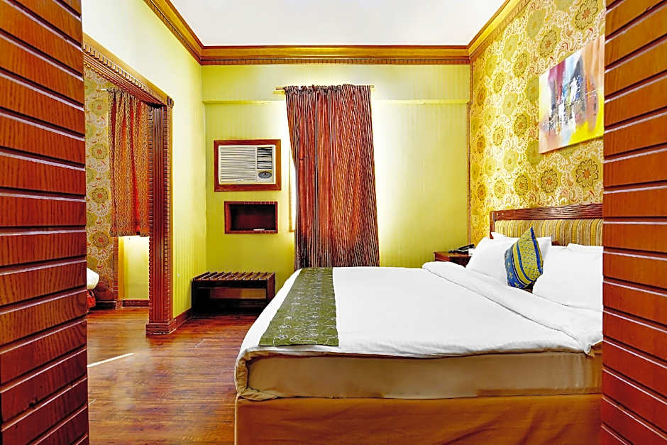 Capital O 125 Moon Plaza Hotel