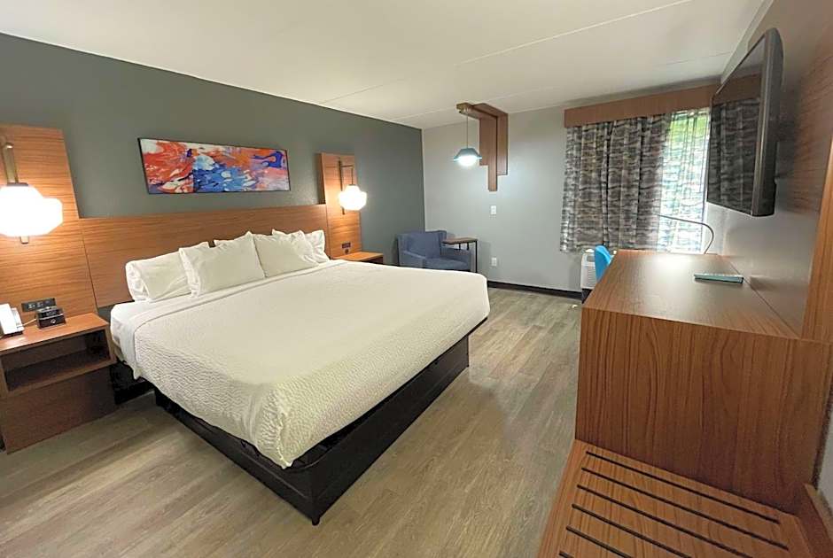 La Quinta Inn & Suites by Wyndham Fayetteville I-95