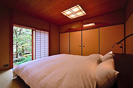 Villa garden view with open air Hot Spring Bath