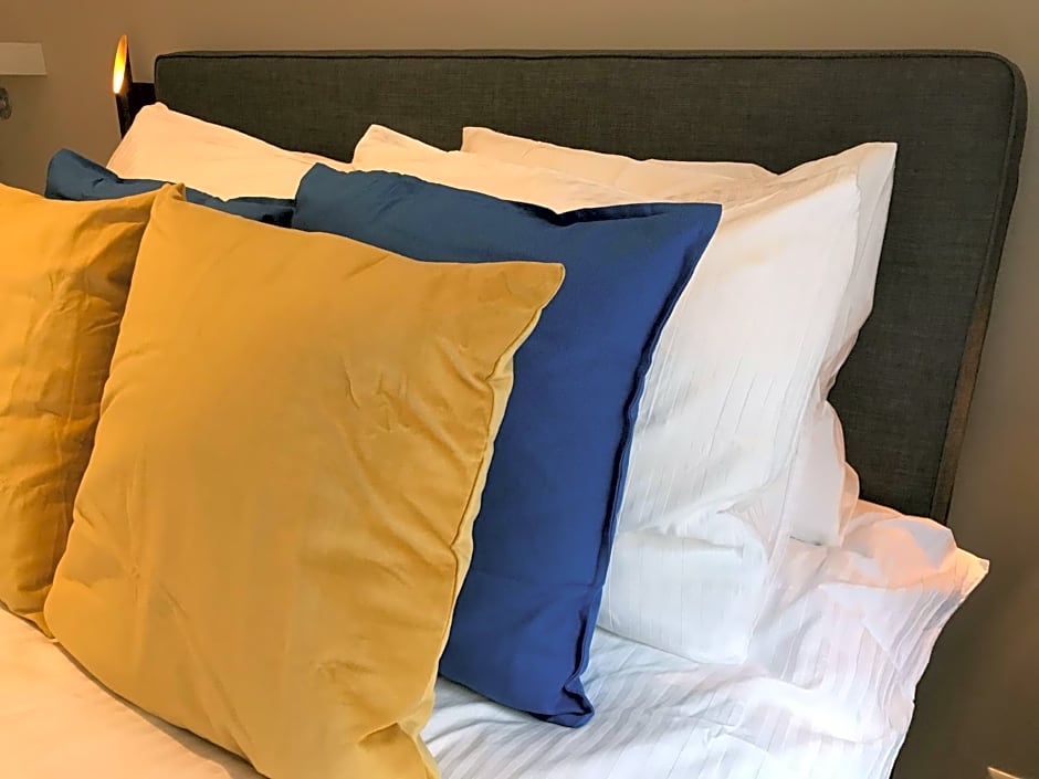 RUST. Bed & Breakfast – Amsterdam, NY