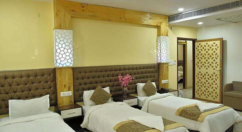 Hotel Sarweshwary