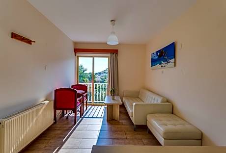 One-Bedroom Apartment (2 Adults)