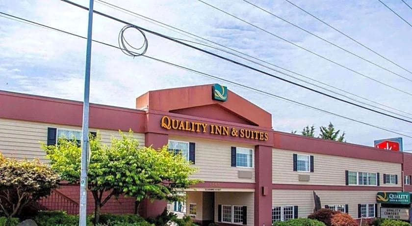 Quality Inn & Suites Bremerton near Naval Shipyard