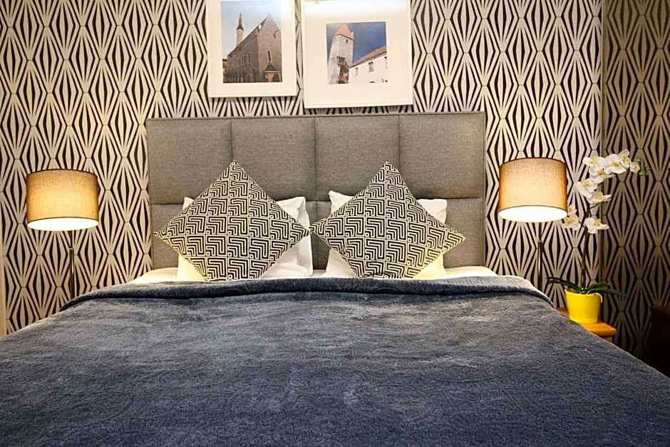 Tallinn City Apartments - Town Hall Square