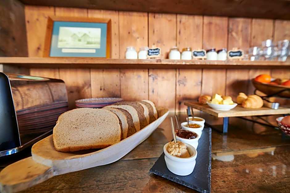 The Dairy Hotel Queenstown, A Naumi Chapter