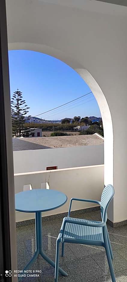 Loukia Apartments & Studios