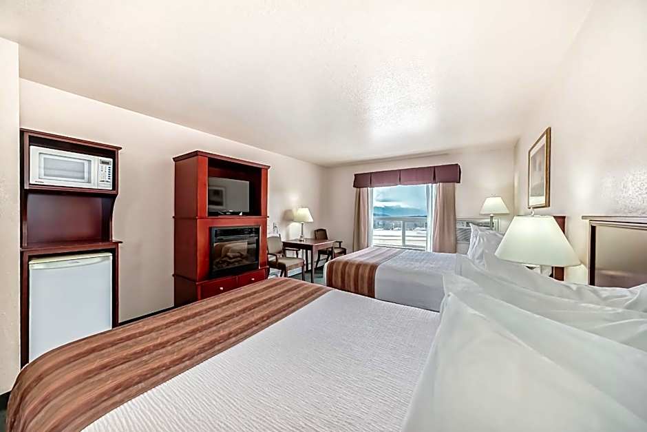 Grande Cache Inn & Suites