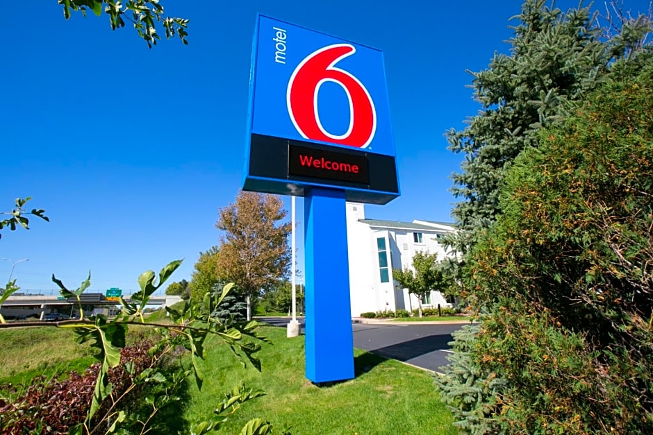 Motel 6-Brooklyn Center, MN - Minneapolis