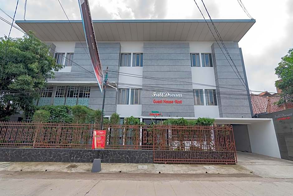 RedDoorz Plus @ Cirebon City Center