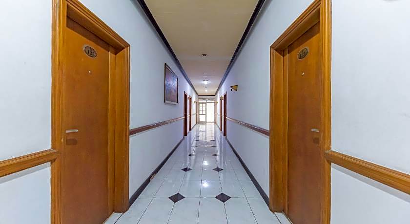 Urbanview Hotel Crown Tasikmalaya by RedDoorz