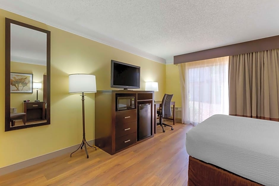 Best Western Plus Phoenix Goodyear Inn