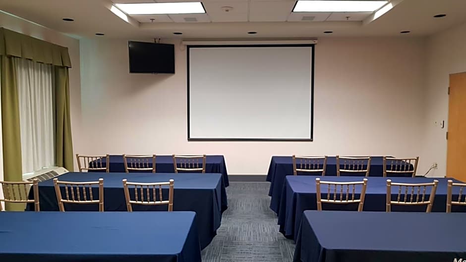 Holiday Inn Express Saltillo Zona Aeropuerto By IHG