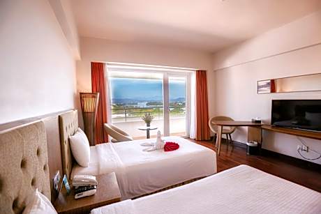 Deluxe Twin Room with River View