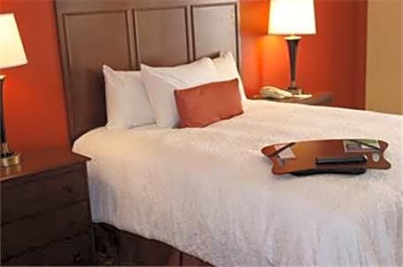 Hampton Inn & Suites Wiggins
