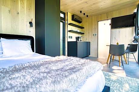 Deluxe Bungalow with Garden View