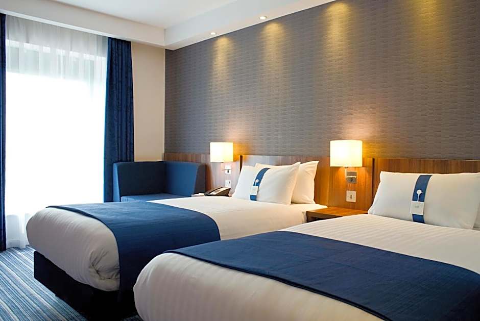 Holiday Inn Express Dunstable By IHG