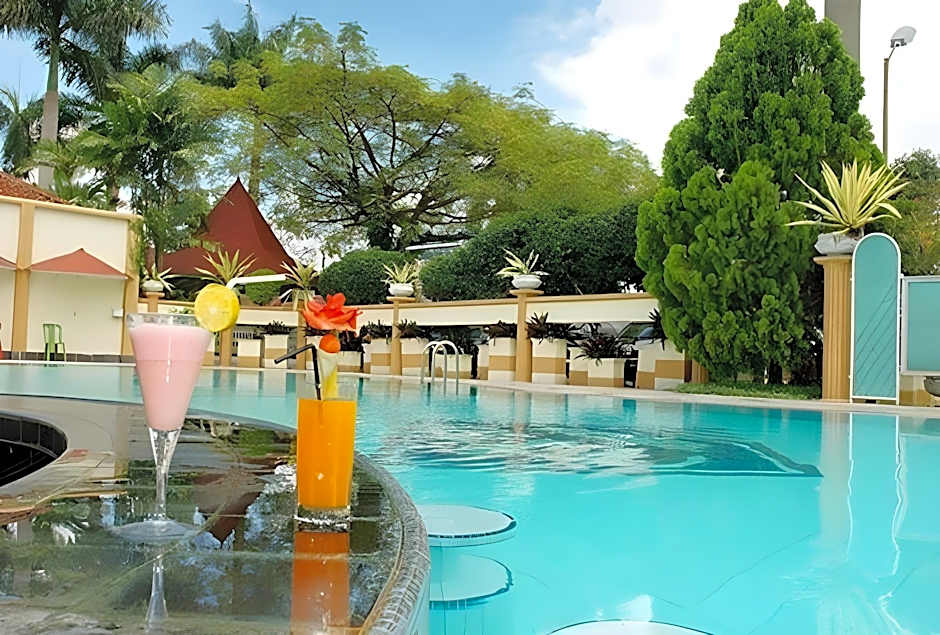 Urbanview Hotel Crown Tasikmalaya by RedDoorz