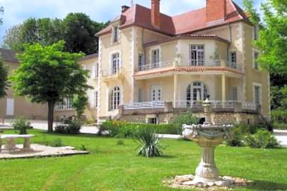 Vue du Château d'Excideuil en chambres