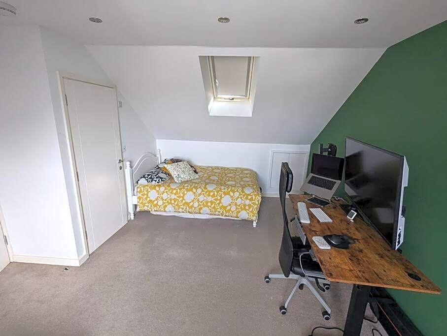 Quaint 3 Bedrooms Ditchling Beacon near beach bus