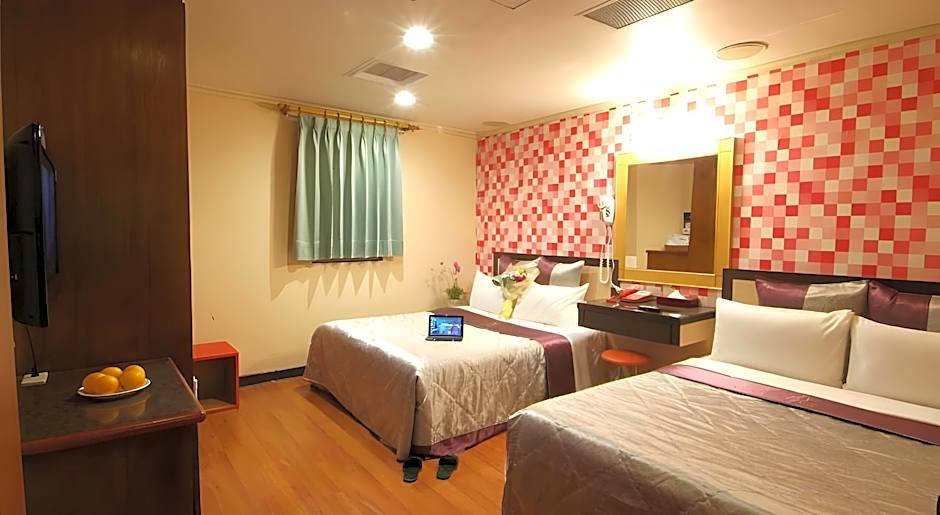 Left Bank Hotel