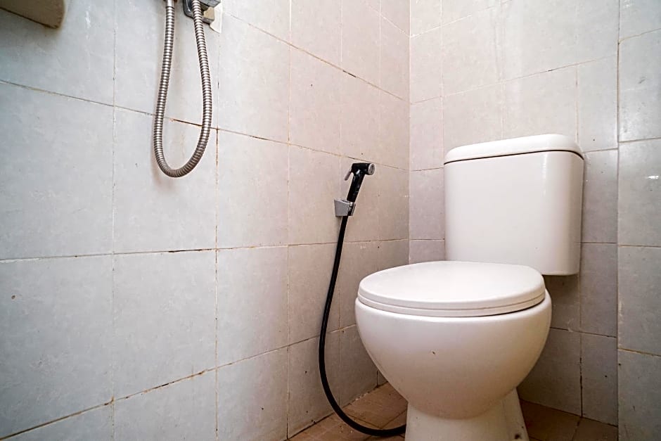 RedDoorz @ Aralia Harapan Indah