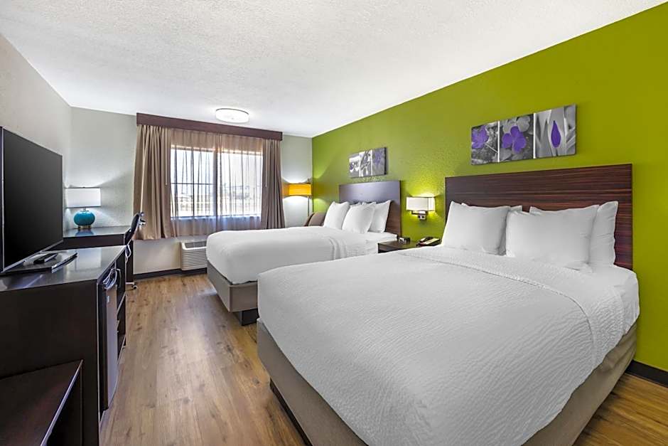 Sleep Inn & Suites Salina I-135