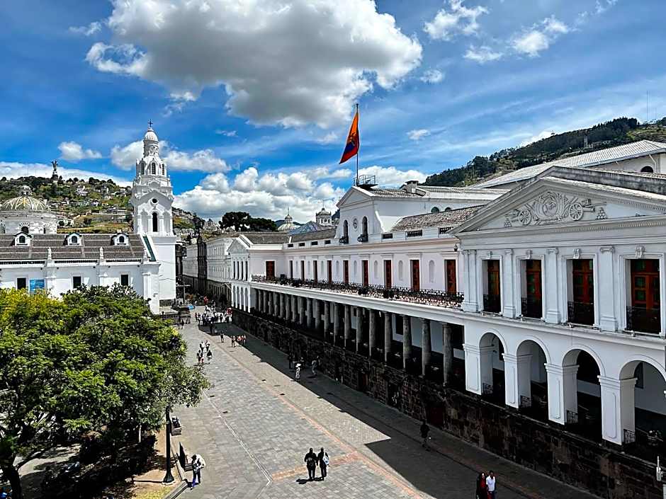 Plaza Grande Hotel