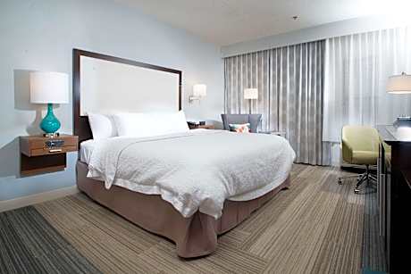 1 KING MOBILITY ACCESS ROLL IN SHOWER NOSMOK